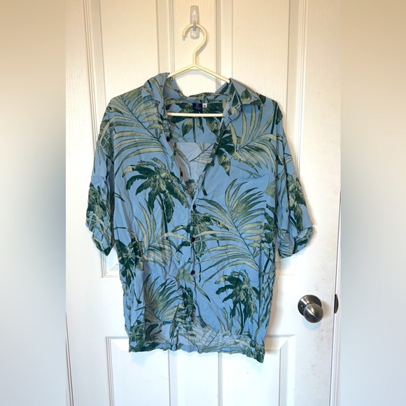 Hawaiian Shirt - Picture 1 of 3